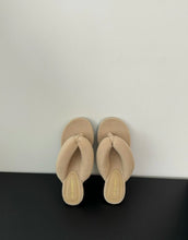 Load image into Gallery viewer, Soft Glide Sandals