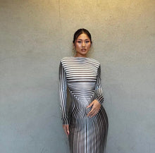 Load image into Gallery viewer, Picky Lines Dress