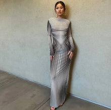 Load image into Gallery viewer, Picky Lines Dress