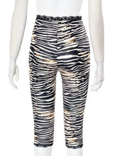 Load image into Gallery viewer, Safari Capri Leggings